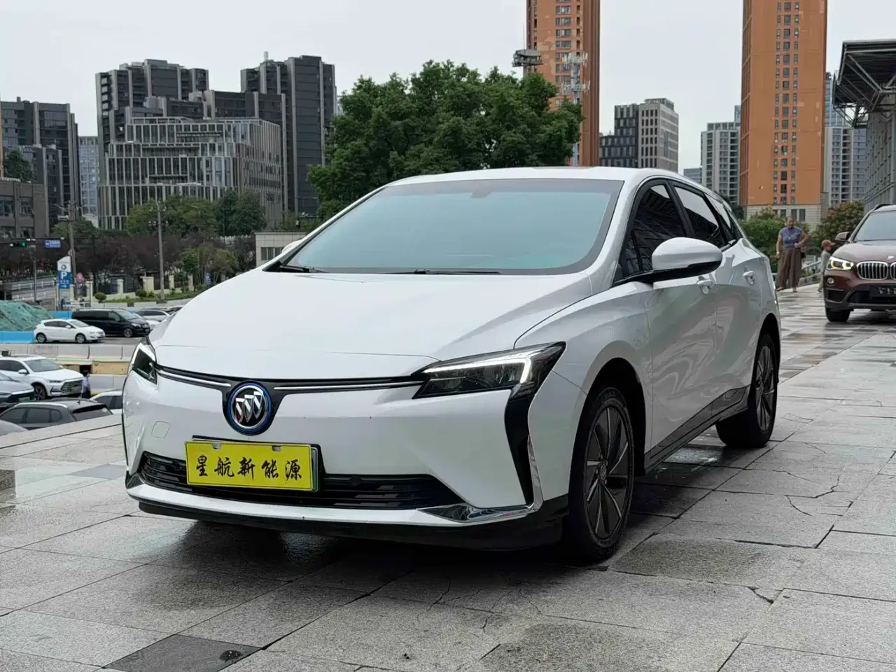 Buick Velite 6 430km Comfort Edition