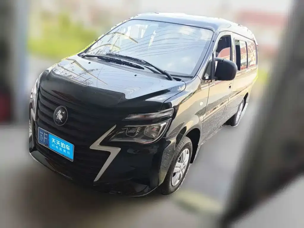 Dongfeng Fengxing Lingzhi M5 1.5T Long Wheelbase Basic
