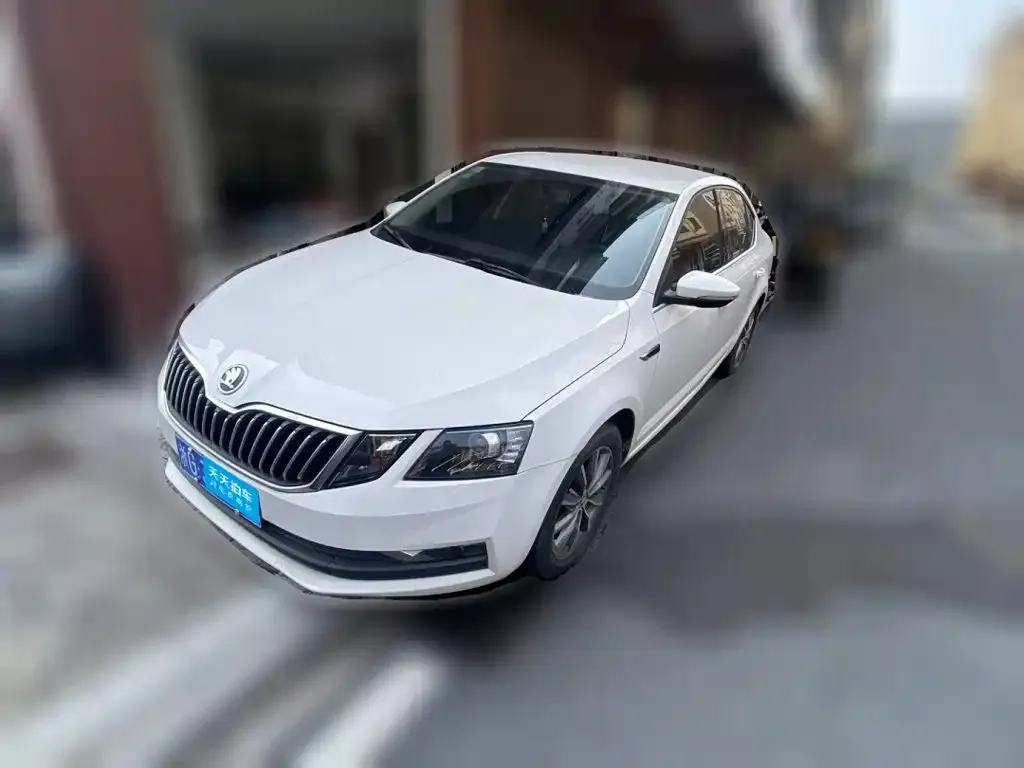 Škoda Octavia 1.5L Manual Smart Comfort