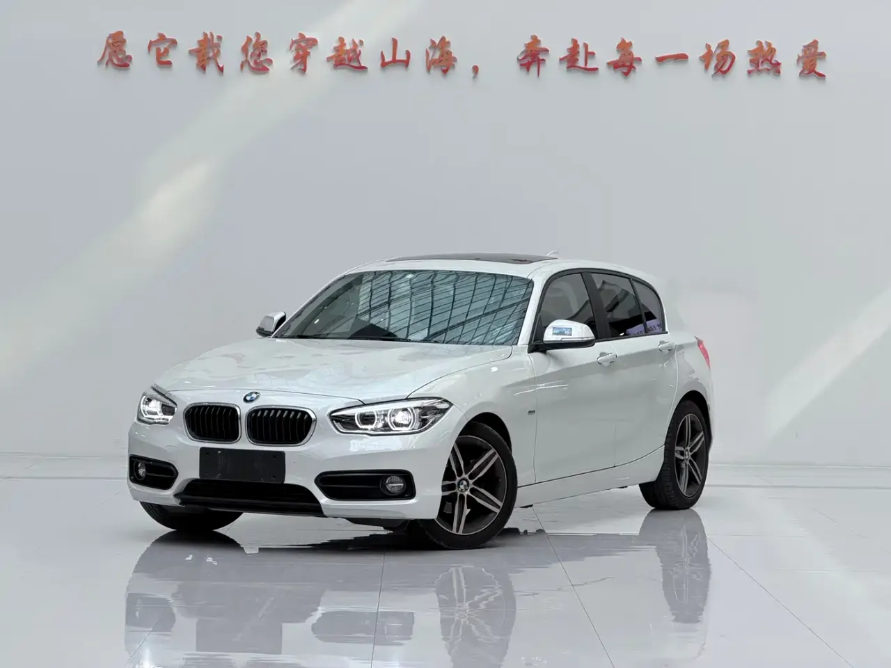 BMW 1 Series (Import) 118i Sport Design Package
