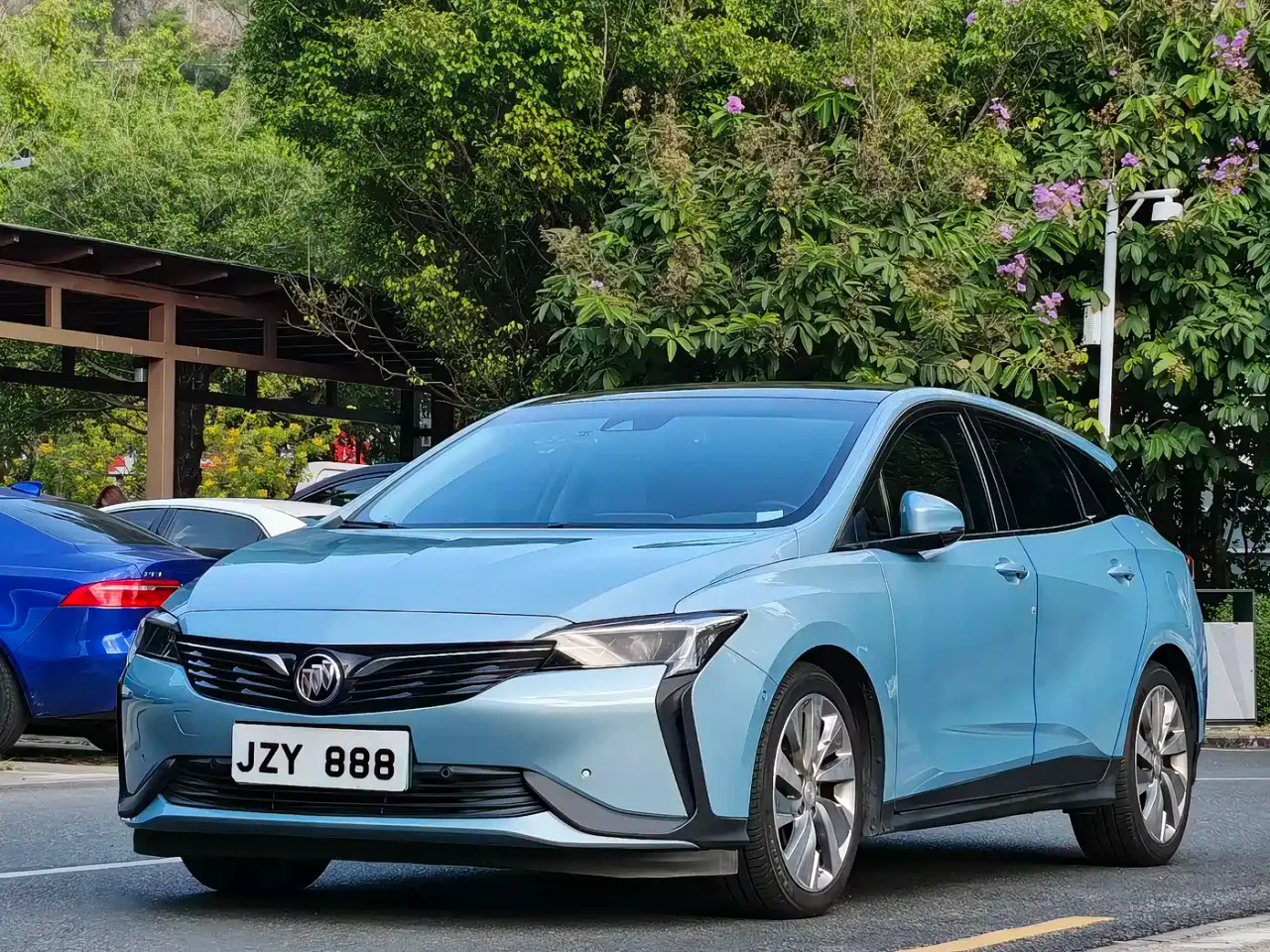 Buick Velite 6 Plug-in Hybrid Connected