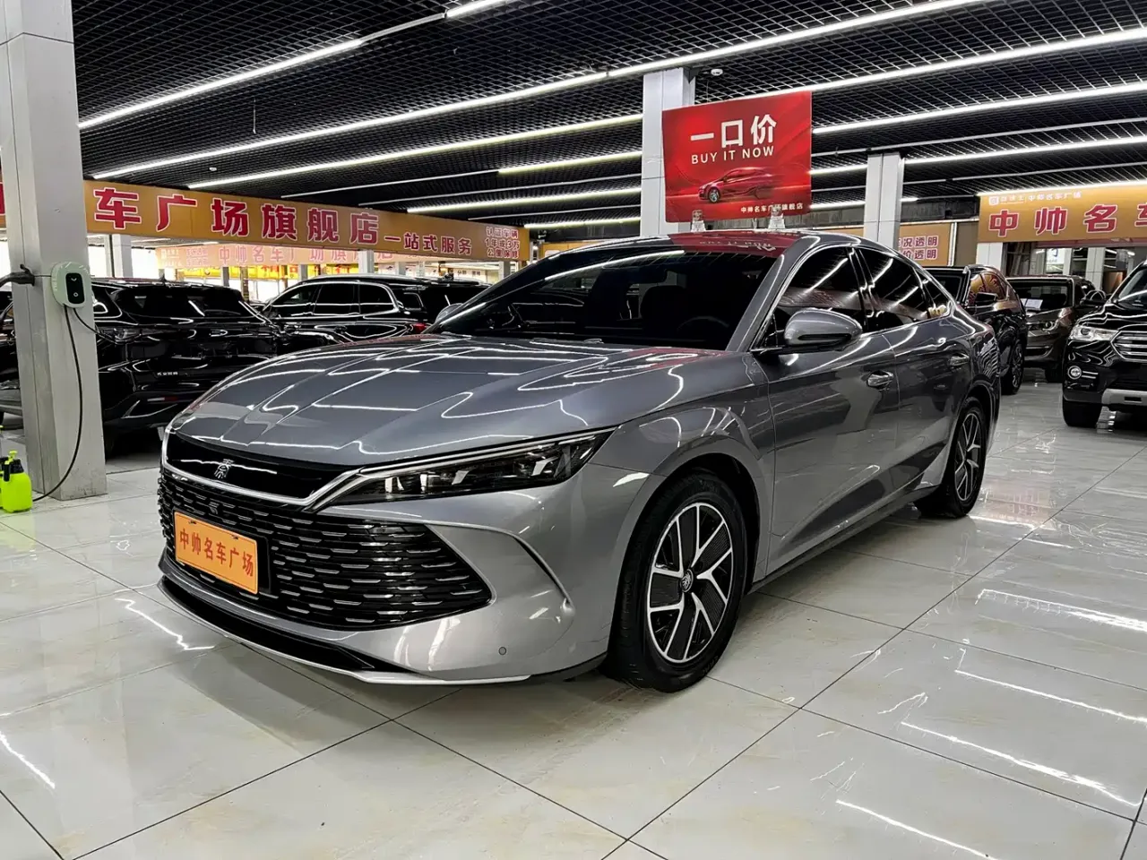 BYD Qin L DM-i 80KM Superior